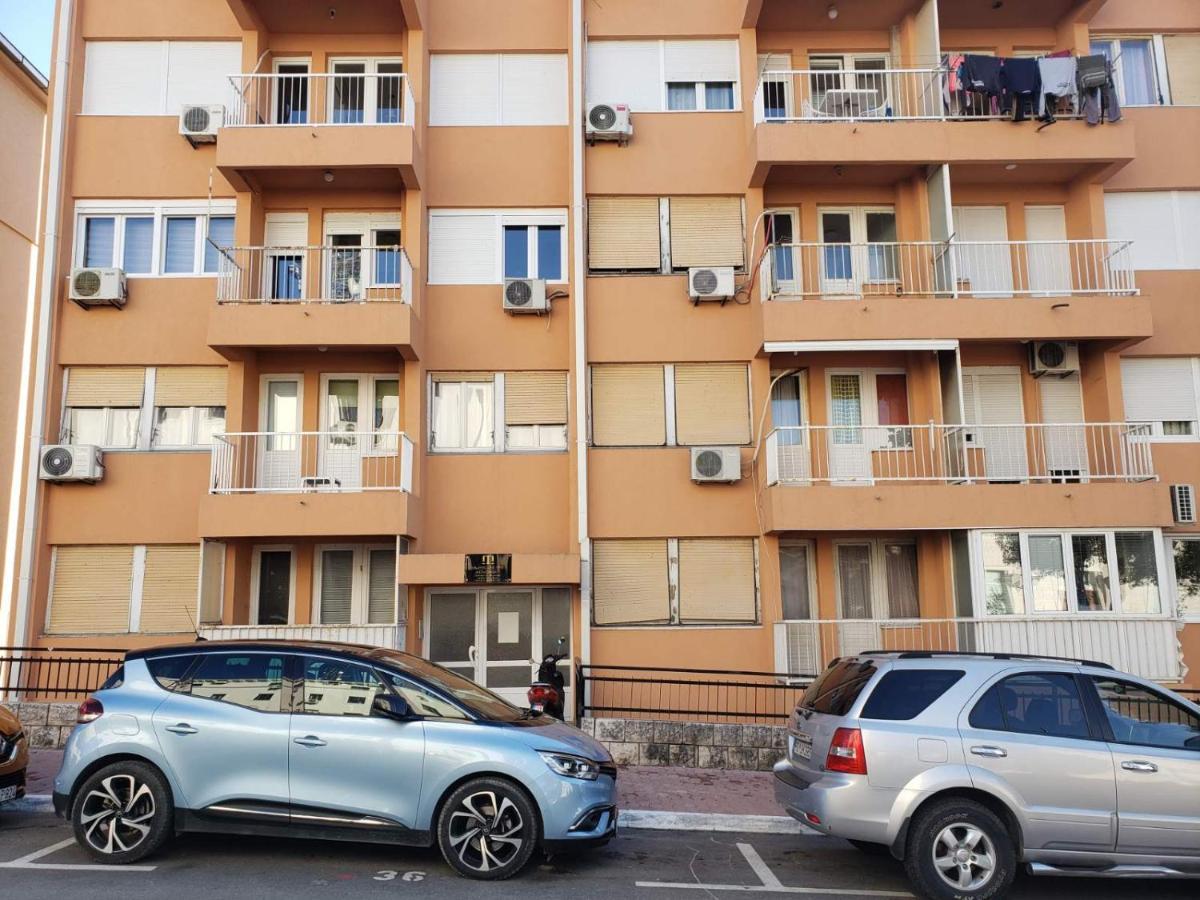 Apartment Bina Tivat Bagian luar foto